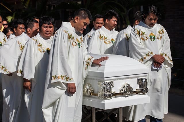 An táng linh mục bị sát hại ở Philippines