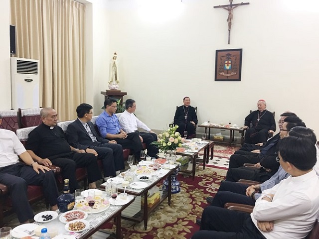Ðức Tổng tân cử chào thăm Tòa Tổng Giám mục Hà Nội