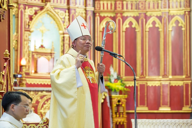 Đức tân Tổng Giám mục Giuse Vũ Văn Thiên