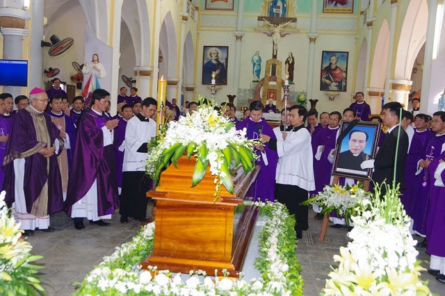 Thánh lễ an táng Cha Tôma Aquinô Nguyễn Văn Cường