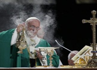Tại sao Giáo Hội dùng hương trong thánh lễ?