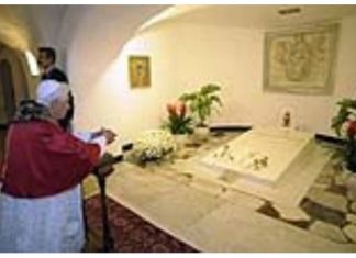 Kỷ niệm 13 năm Đức Giáo hoàng Gioan Phaolô II về Nhà Cha