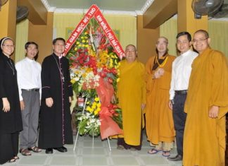 Giáo phận Mỹ Tho chúc mừng Đại lễ Phật đản