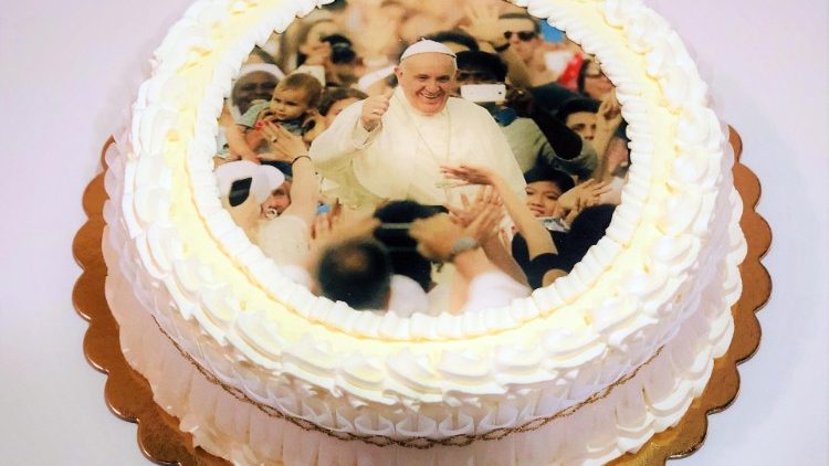 Mừng sinh nhật thứ 82 của Đức Thánh Cha